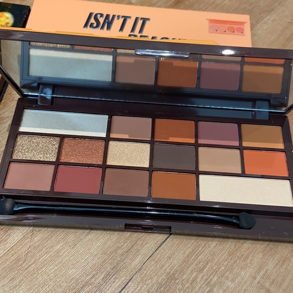 Makeup bundle - Picture 5 of 9